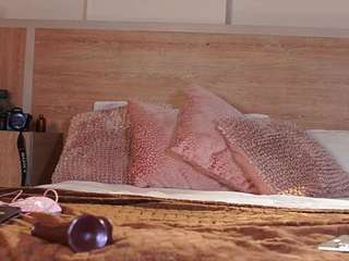 alicee-love Live Webcam on CamSoda