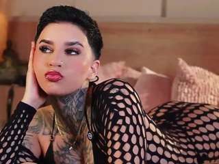 alicee-love Live Webcam on CamSoda