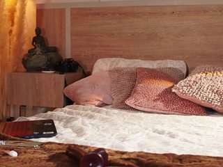 alicee-love Live Webcam on CamSoda