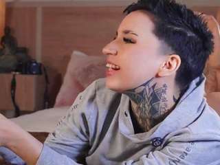 Live webcam model alicee-love on Soda Cams