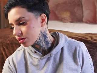 alicee-love Live Webcam on CamSoda