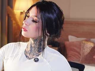 Live webcam model alicee-love on Soda Cams