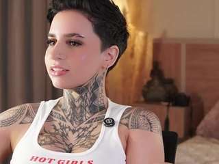 alicee-love Live Webcam on CamSoda