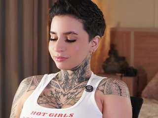 alicee-love Live Webcam on CamSoda