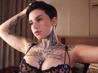 alicee-love Live Webcam on CamSoda