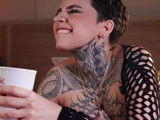 alicee-love Live Webcam on CamSoda