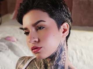 alicee-love Live Webcam on CamSoda