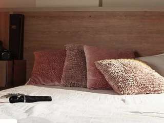 alicee-love Live Webcam on CamSoda