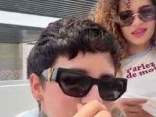 Live webcam model alicee-love on Soda Cams