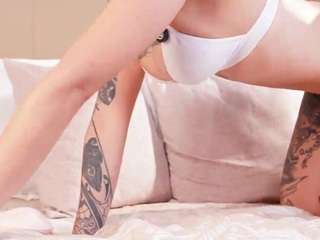 alicee-love Live Webcam on CamSoda