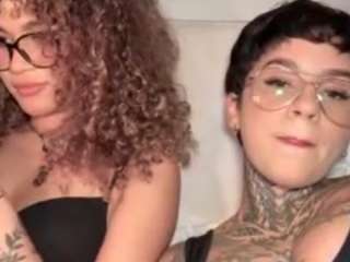 Live webcam model alicee-love on Soda Cams