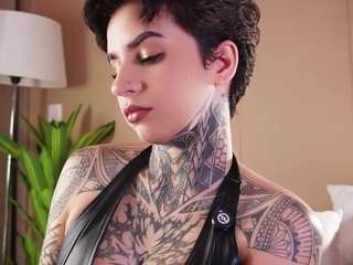 Live webcam model alicee-love on Soda Cams