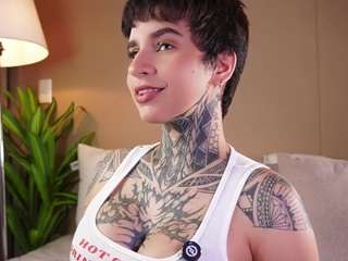 alicee-love Live Webcam on CamSoda