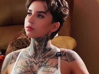 alicee-love Live Webcam on CamSoda