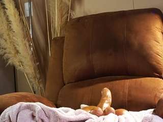 alicee-love Live Webcam on CamSoda