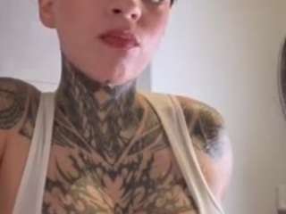 Alice Shazaham live cam