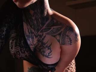 Alice Shazaham live cam