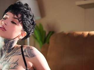 alicee-love Live Webcam on CamSoda