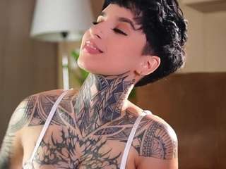 alicee-love Live Webcam on CamSoda