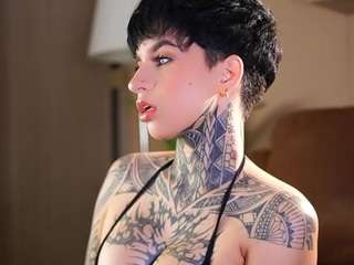 alicee-love Live Webcam on CamSoda