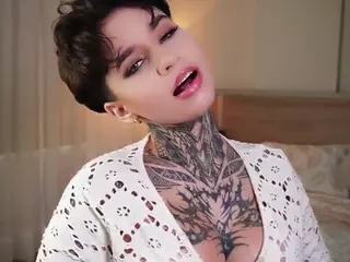Alice Shazaham's Live Sex Cam Show