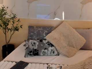 leathompson1 Live Webcam on CamSoda