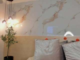 leathompson1 from CamSoda is Freechat