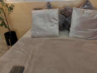 leathompson1 Live Webcam on {site_name}