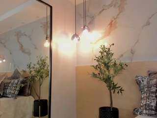 leathompson1 Live Webcam on {site_name}