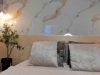 leathompson1 Live Webcam on CamSoda