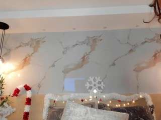 Live webcam model leathompson1 on Soda Cams