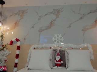 Live webcam model leathompson1 on Soda Cams