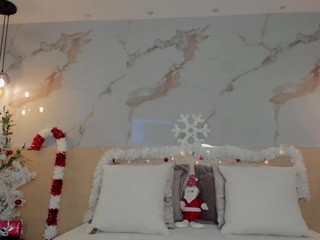 Live webcam model leathompson1 on Soda Cams