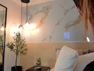 leathompson1 webcam model