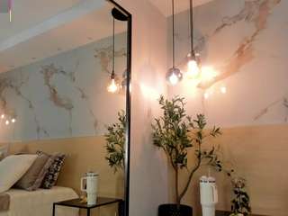 leathompson1 Live Webcam on CamSoda