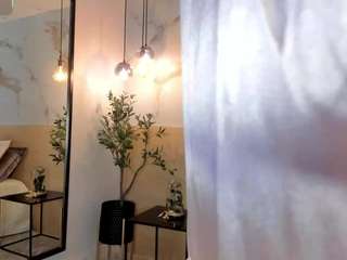 Live webcam model leathompson1 on Soda Cams