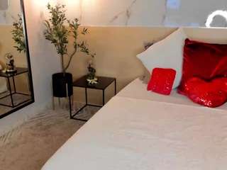 Live webcam model leathompson1 on Soda Cams