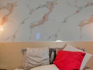 leathompson1 Live Webcam on CamSoda