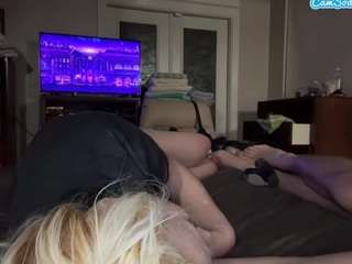 Crumslut live webcam show