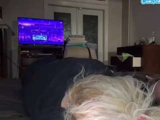 Crumslut live webcam show