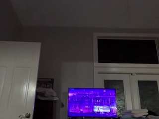 Crumslut live webcam show