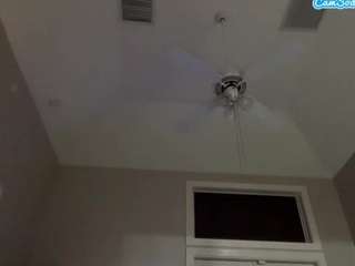 Crumslut live webcam show