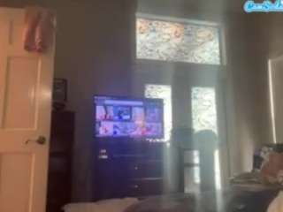 Crumslut live cam preview