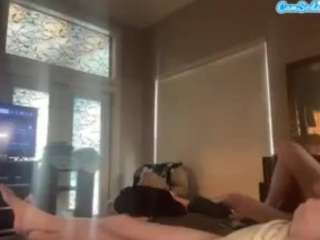 Crumslut live cam preview