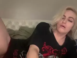 Crumbalina's Live Sex Cam Show