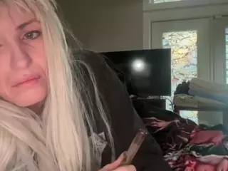 Crumbalina's Live Sex Cam Show