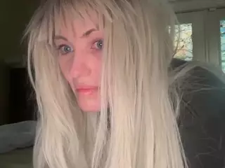Crumbalina's Live Sex Cam Show