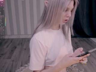 careful-i-bite, female webcam model,  years old, on live webcam