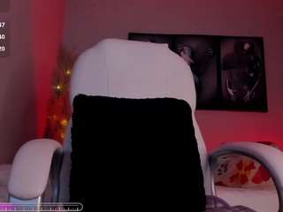 lucia-milf Bj live webcam