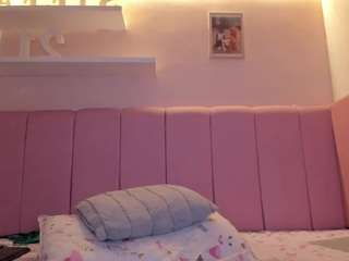 Live webcam model stefaagomez on Soda Cams